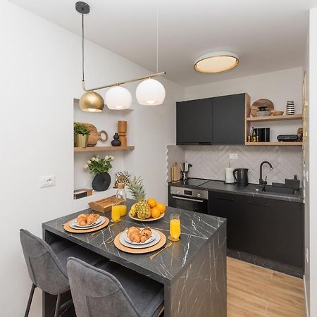 Studio Apartment Bianco, Near Beach, Free Parking, Wi-Fi มาคาร์สกา ภายนอก รูปภาพ