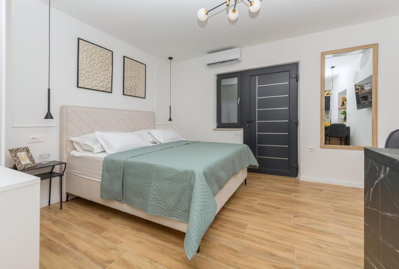 Studio Apartment Bianco, Near Beach, Free Parking, Wi-Fi มาคาร์สกา ภายนอก รูปภาพ